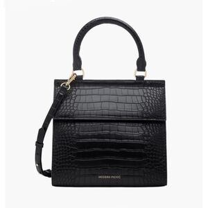 Modern Picnic Luncher In Black Croc Embossed Vegan Leather